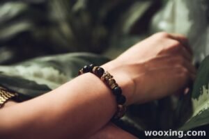 Why I’ve Worn My Black Obsidian Bracelet Through Every Life - Featured crystal bracelet jewelry image