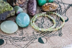 This Week's Lucky Color Guide: How I Used Feng Shui Color - Featured crystal bracelet jewelry image