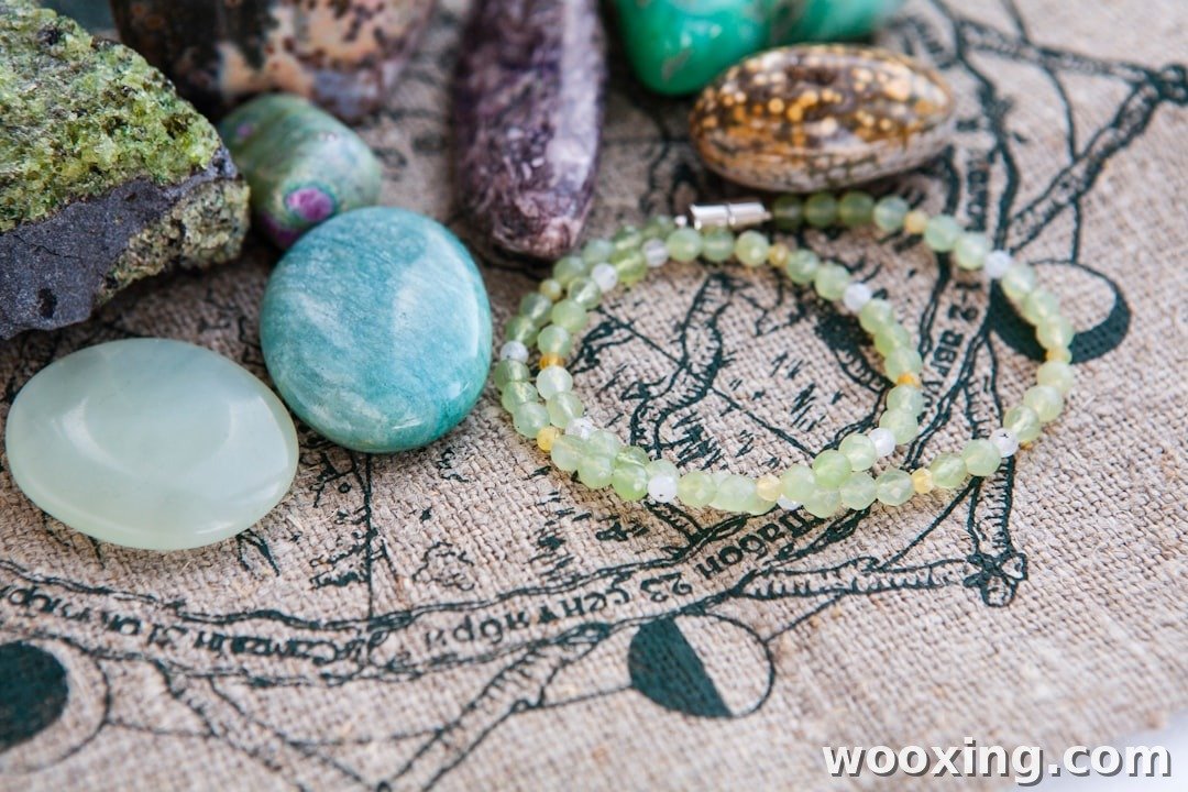 This Week's Lucky Color Guide: How I Used Feng Shui Color - Featured crystal bracelet jewelry image